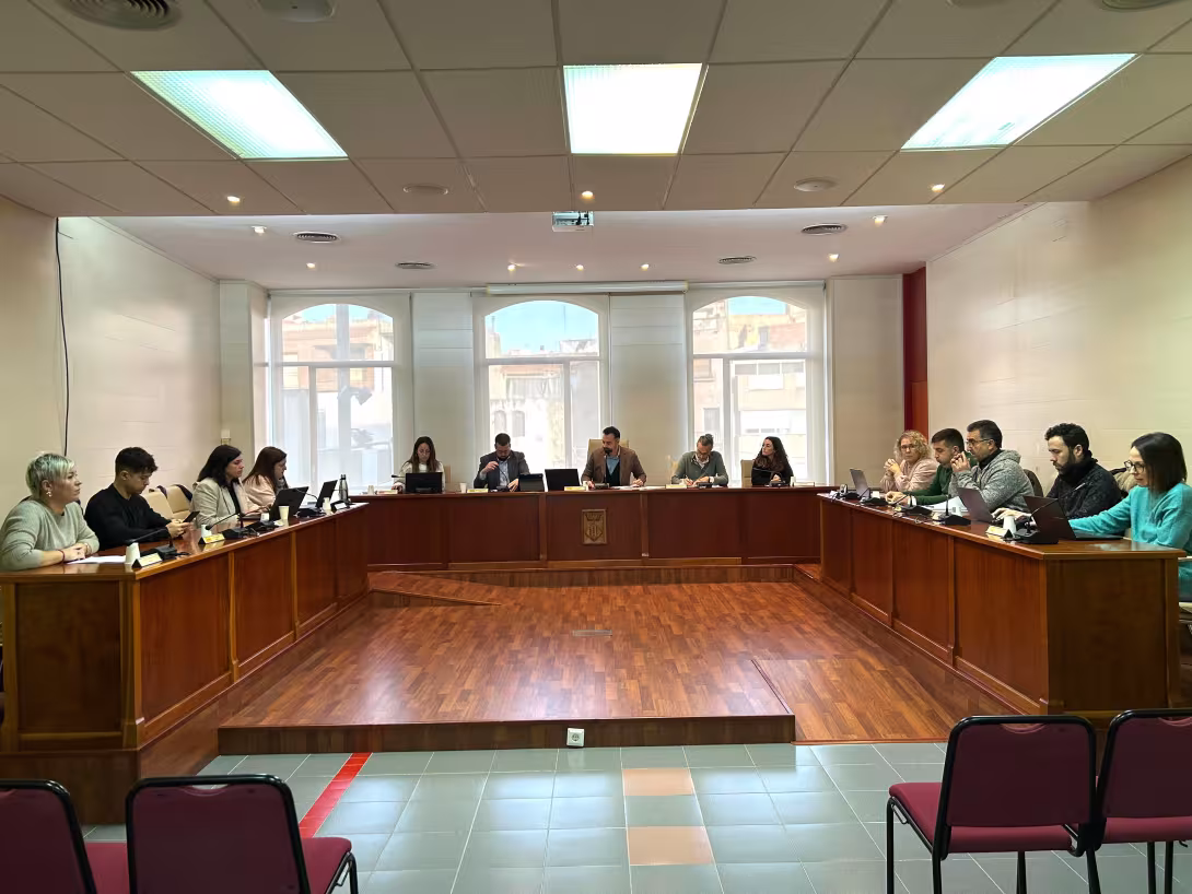 El Ple aprova inicialment la modificació de crèdit per l’increment del conveni amb el Consell Comarcal sobre la xarxa de serveis socials d’atenció pública