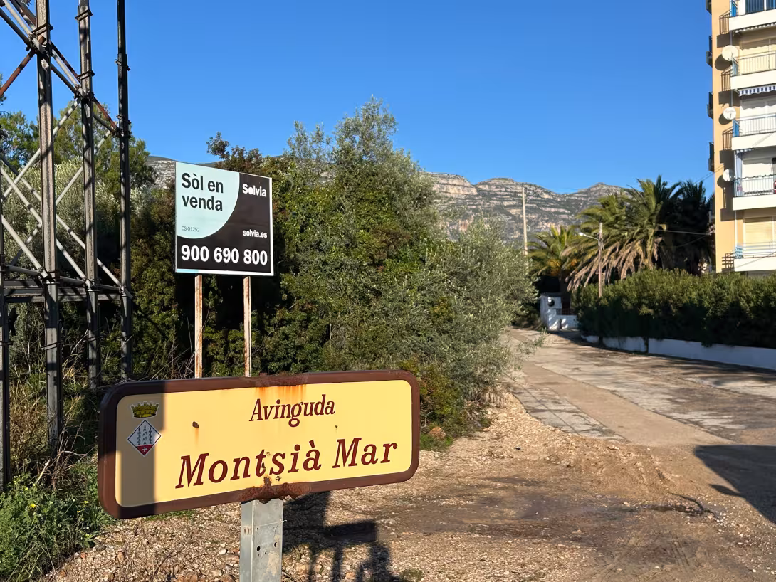 L’Ajuntament asfaltarà l’Avinguda Montsià Mar d’Alcanar Platja amb el suport de la Diputació de Tarragona